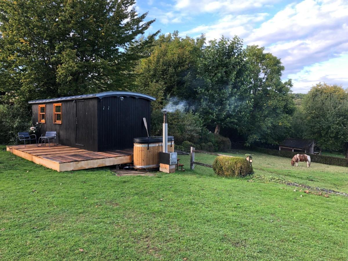 Bed and Breakfast Le Jardin Des Sources La Hulpe Zimmer foto