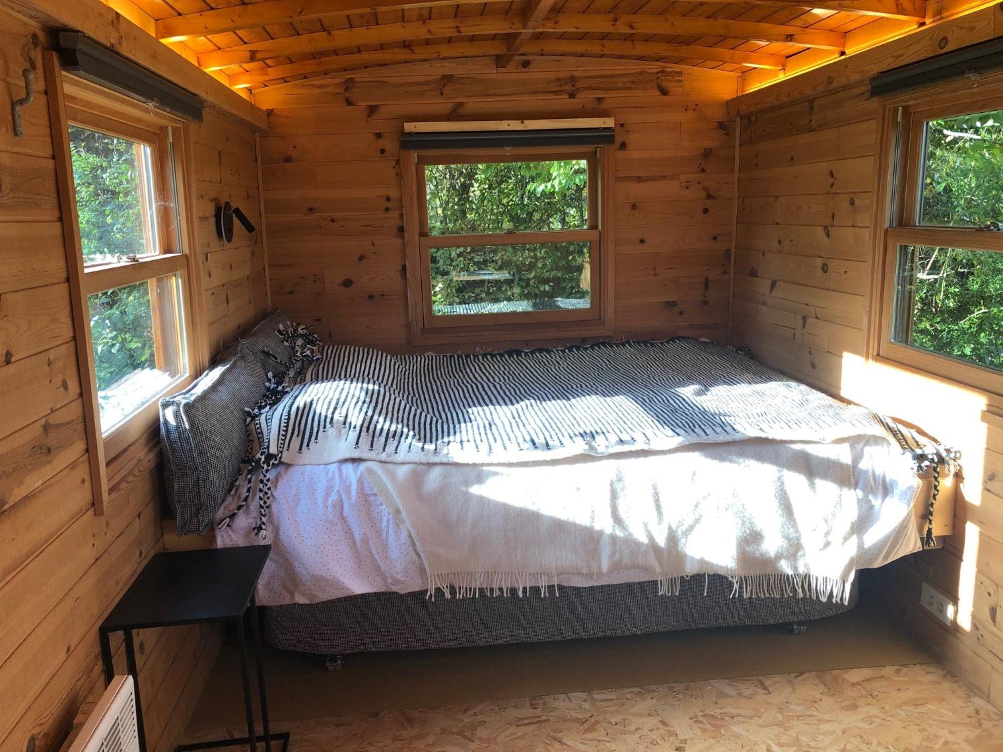 Bed and Breakfast Le Jardin Des Sources La Hulpe Zimmer foto